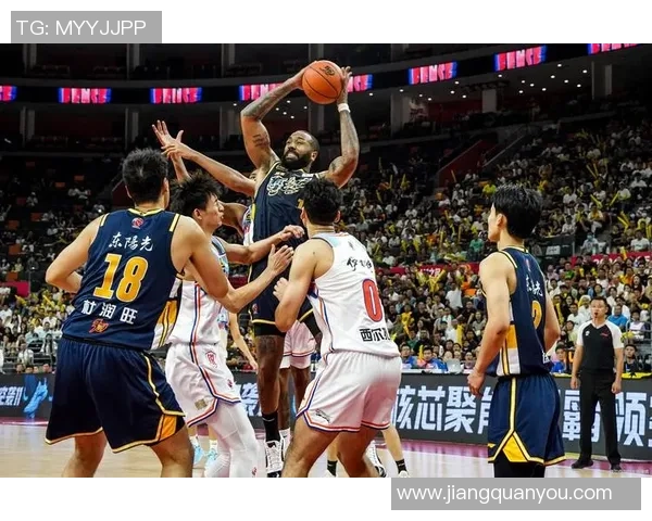 成都篮球队战术变革引发热议球迷与专家共同探讨未来发展方向