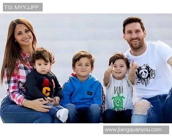 足球明星中有哪些人有儿子他们的家庭生活如何揭秘